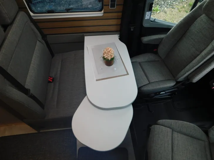 Fahrzeugbild Hymer Grand Canyon S Xperience Winter+Autarkpaket, AHK #16