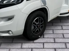 Fahrzeugbild Laika Kosmo L 409 #6