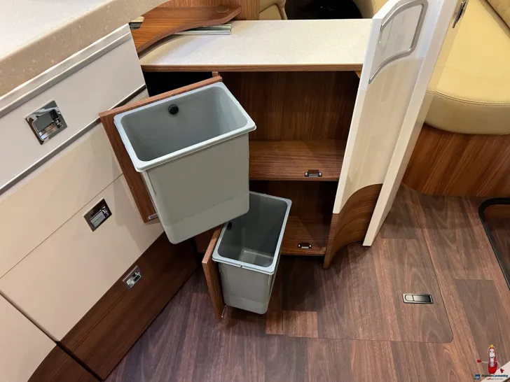 Fahrzeugbild Carthago chic e-line I 61 XL LE Mercedes (249) #24
