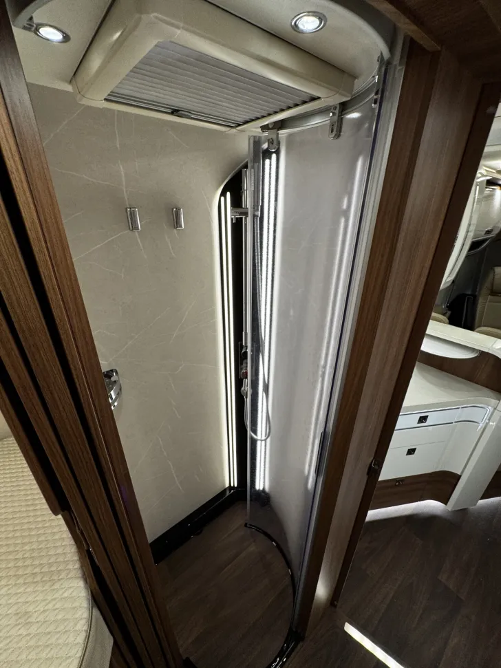 Fahrzeugbild Carthago chic e-line I 50 LE DA Fiat (251) #34