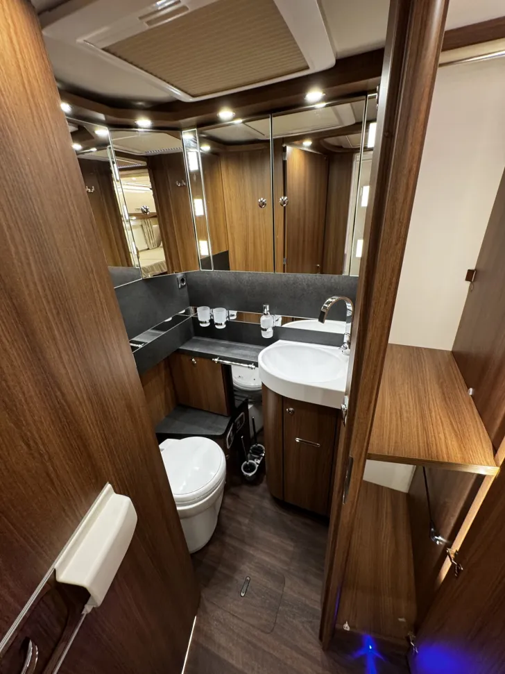 Fahrzeugbild Carthago chic e-line I 50 LE DA Fiat (251) #35