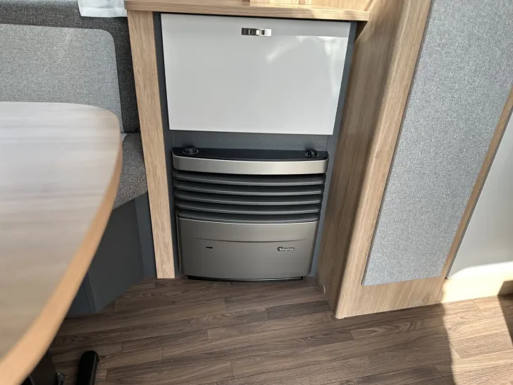 Fahrzeugbild Knaus Sport 460 EU 1600 Kg | Trailer Control | Dusche #20