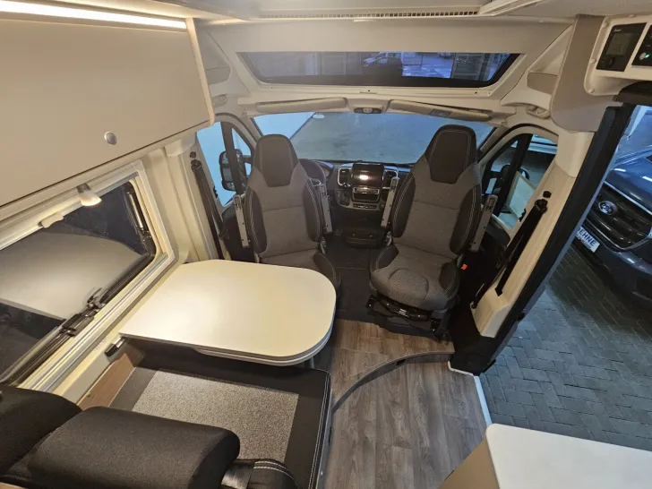 Fahrzeugbild Carado pro+ CV 600 Standklima Telair // Zuziehhilfe #15