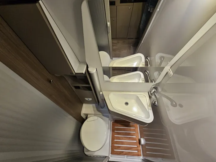 Fahrzeugbild Carado pro+ CV 600 Standklima Telair // Zuziehhilfe #16