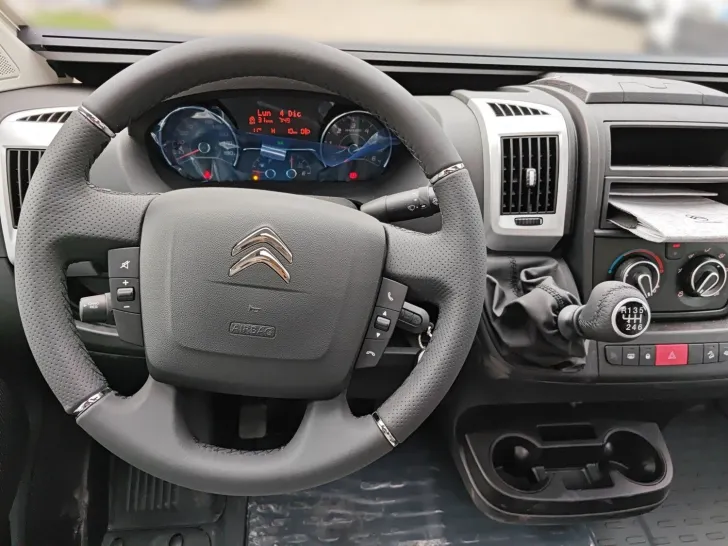 Fahrzeugbild Pössl Summit Shine 640 R Citroen 165 PS Spare 11.864,- #8