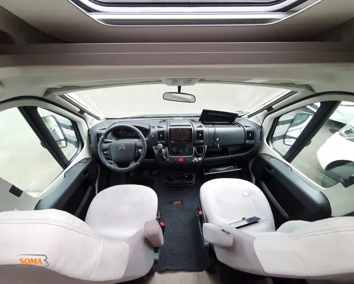 Fahrzeugbild LMC Tourer T 730 G #6