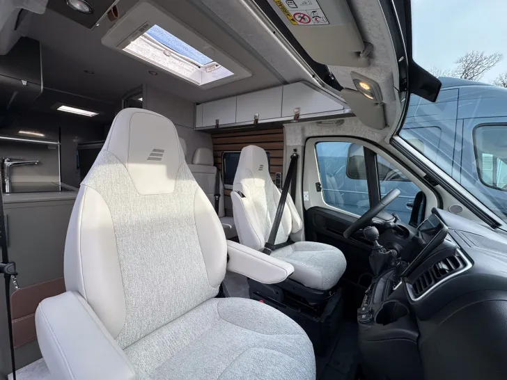 Fahrzeugbild Hymer Yellowstone Fiat 3,5t Maxi/ o.SD/Lithium  SALE #9