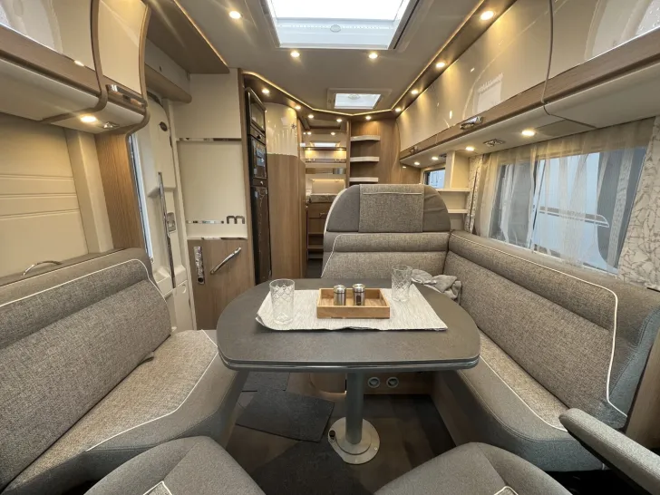 Fahrzeugbild Malibu I 490 RB LE comfort Mercedes #16