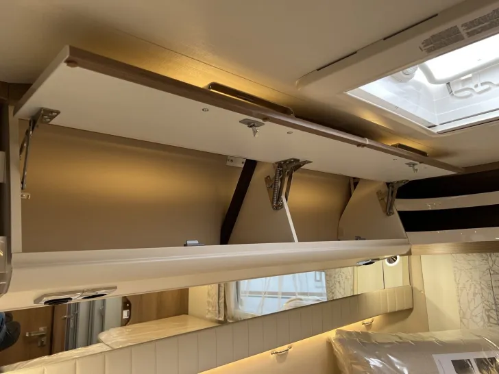 Fahrzeugbild Malibu I 490 RB LE comfort Mercedes #30