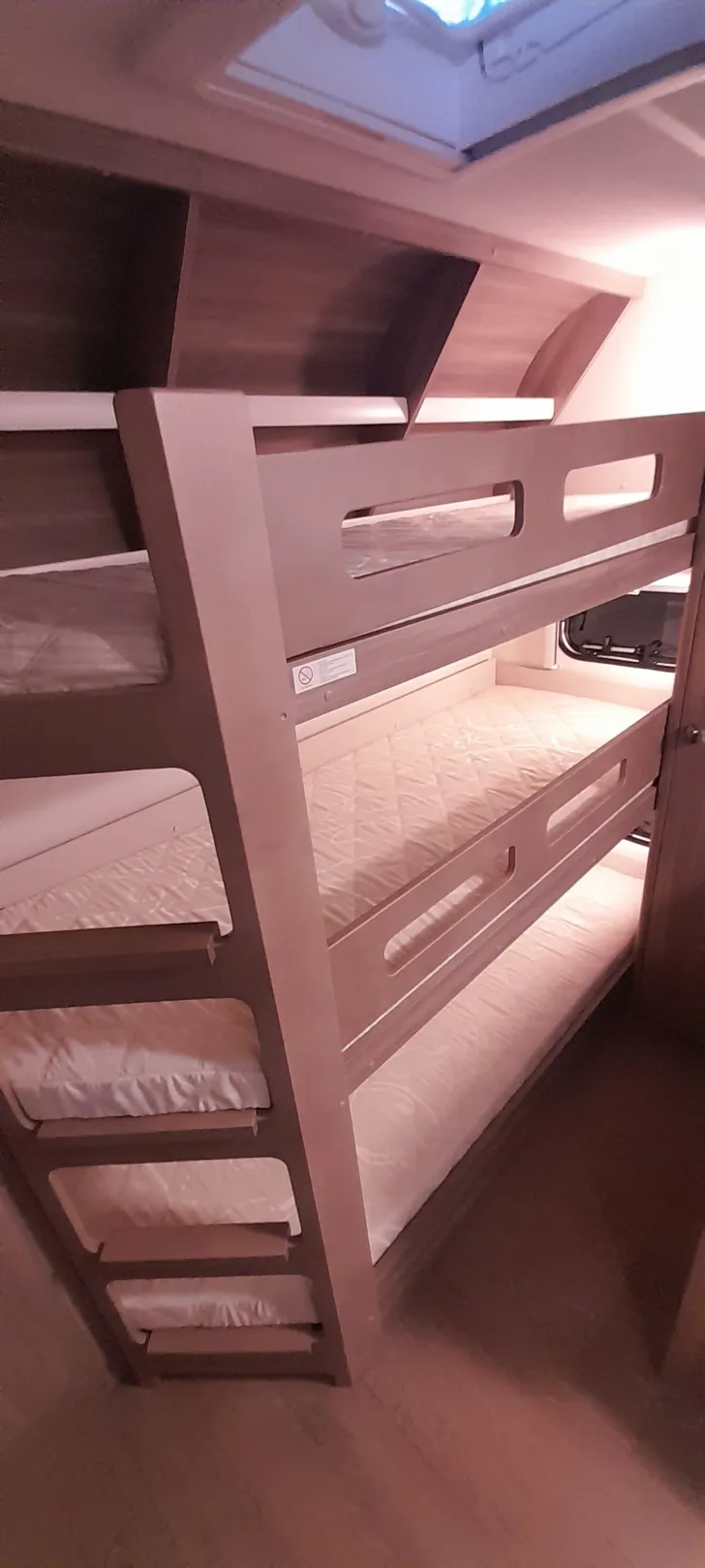 Fahrzeugbild Hobby Excellent Edition 560 KMFe -Kinderbett 3-stöckig #19