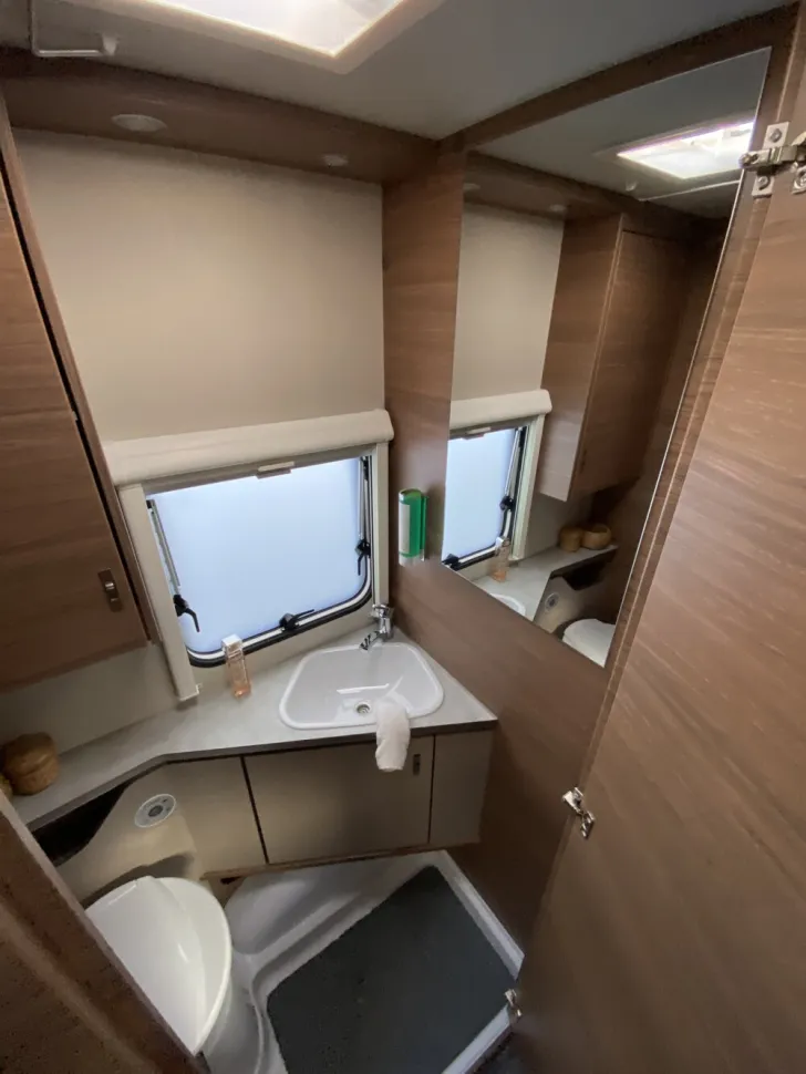 Fahrzeugbild Knaus Sport 460 EU #8