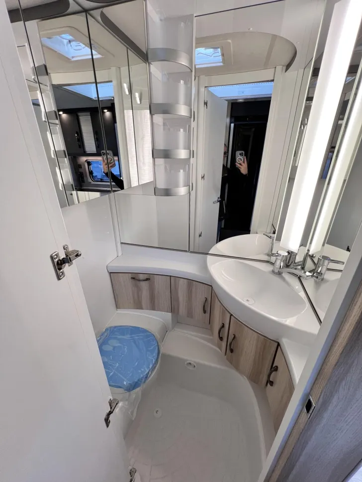 Fahrzeugbild Hobby De Luxe 540 UL Ambientebeleuchtung #9