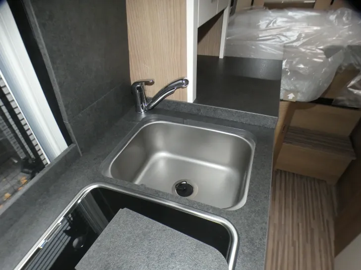 Fahrzeugbild Malibu Van First Class - Two Rooms 640 LE RB Sonderpreis #12