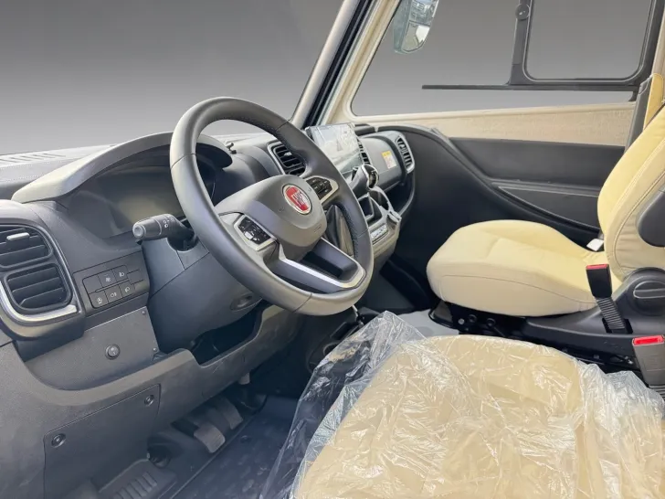 Fahrzeugbild Laika Kreos H 5109 #7