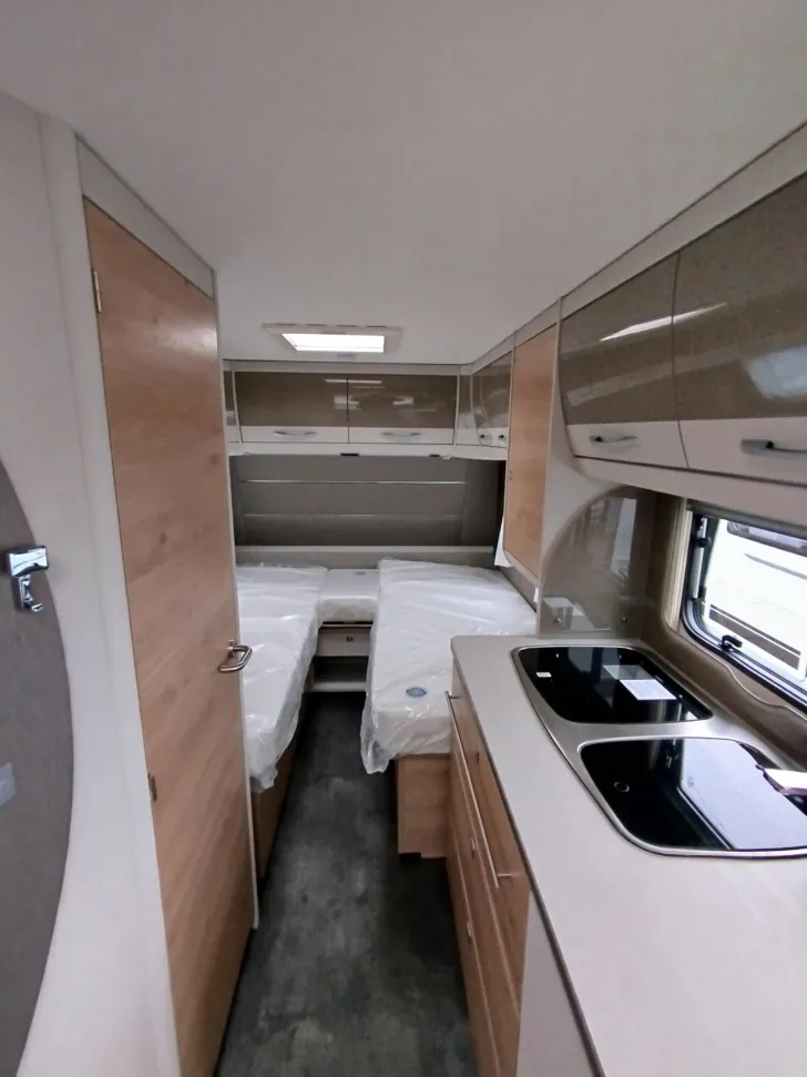 Fahrzeugbild Dethleffs Nomad 460 EL *Aktions-Festpreis*Glattblech* #7