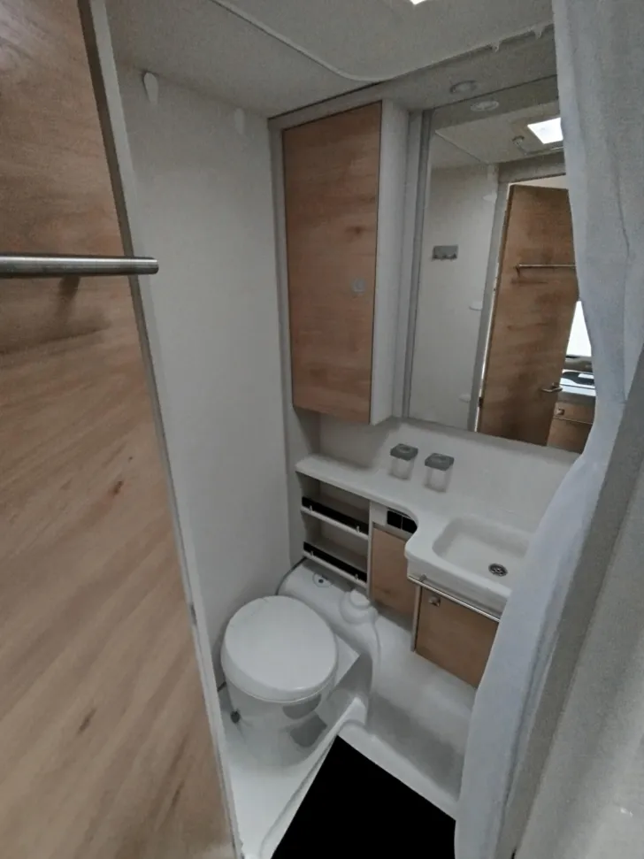 Fahrzeugbild Dethleffs Nomad 460 EL *Aktions-Festpreis*Glattblech* #11