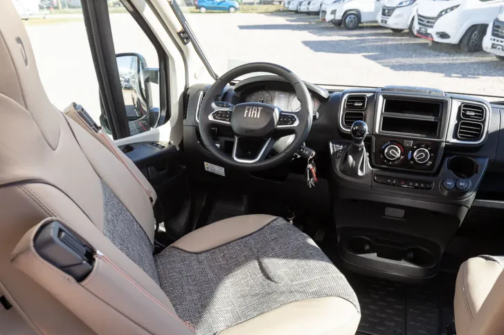 Fahrzeugbild Dethleffs Globetrail 640 HR Fiat * 10.358  unter Liste #15