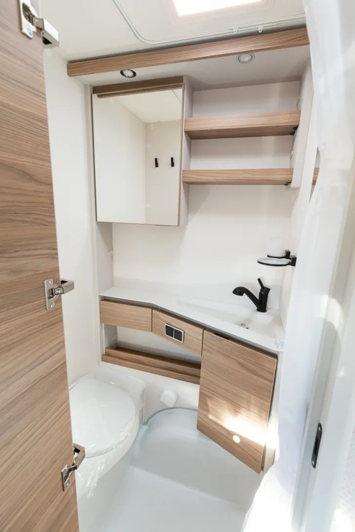 Fahrzeugbild Dethleffs Nomad 460 EL // 11% Rabatt #11