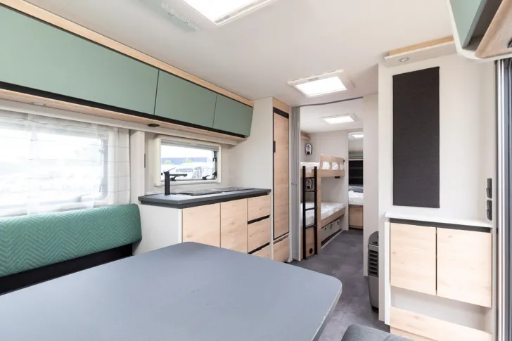 Fahrzeugbild Dethleffs Camper 730 FKR *2x2Stockbetten+866kg Zuladung** #8