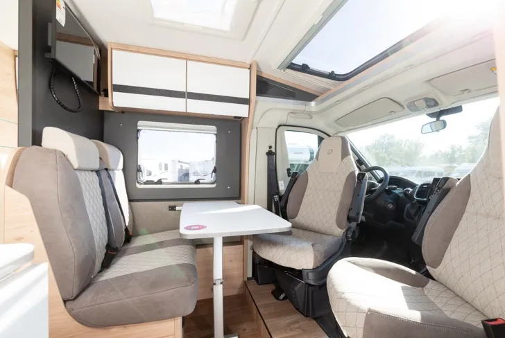 Fahrzeugbild Dethleffs Globebus Camp Active T 1 **6 Meter Raumwunder** #7