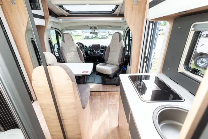 Fahrzeugbild Dethleffs Globebus Camp Active T 1 // UVP: 78.398  #15