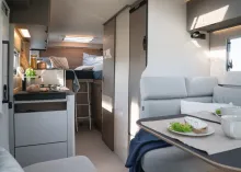 Fahrzeugbild LMC Cruiser T740 EL 180 PS, 4,4tn, 3e+4e Sitzplatz #14