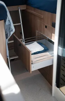 Fahrzeugbild LMC Cruiser T740 EL 180 PS, 4,4tn, 3e+4e Sitzplatz #18