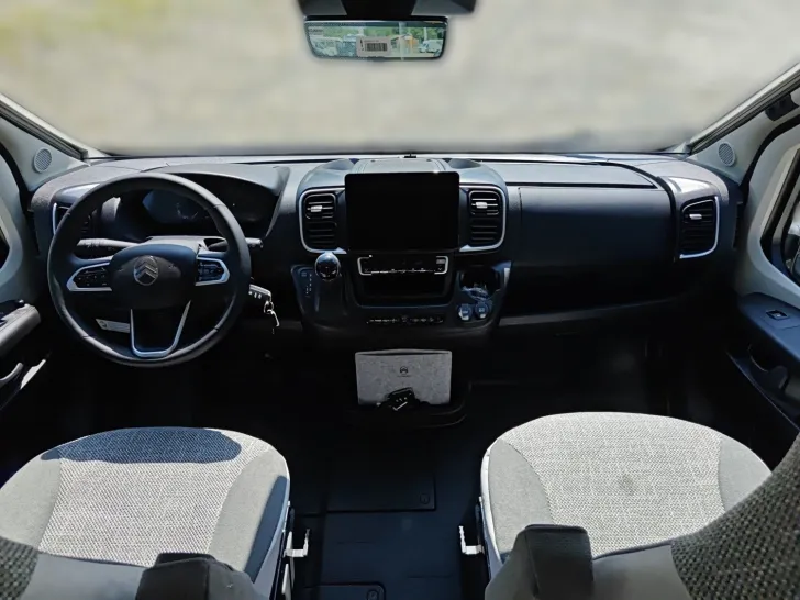 Fahrzeugbild Pössl 2Win Plus Citroen 180 PS ! Sie sparen 19.931,- ! #10