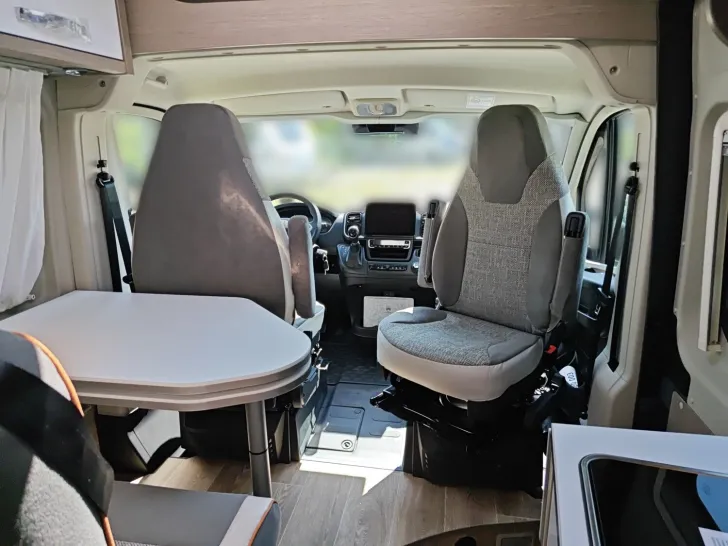 Fahrzeugbild Pössl 2Win Plus Citroen 180 PS ! Sie sparen 19.931,- ! #11