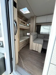 Fahrzeugbild Hobby De Luxe 540 KMFe #6