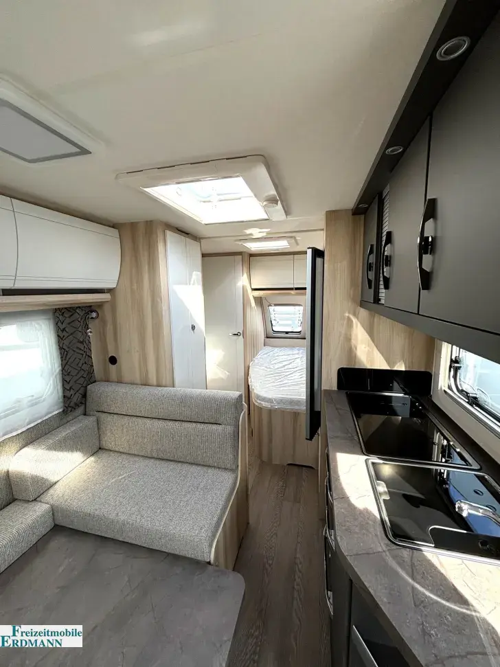 Fahrzeugbild Hobby De Luxe 540 KMFe #7