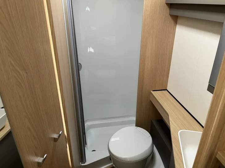 Fahrzeugbild LMC Tourer Lift H 634 Kostenfreie Anlieferung !! #17