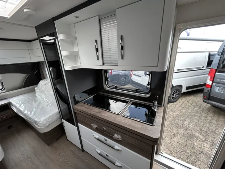 Fahrzeugbild Hobby Excellent Edition 495 UL #10