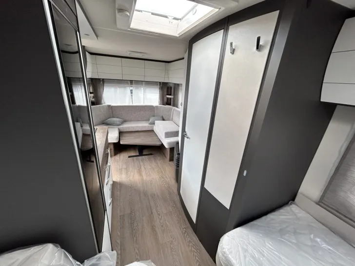 Fahrzeugbild Hobby Excellent Edition 495 UL #14