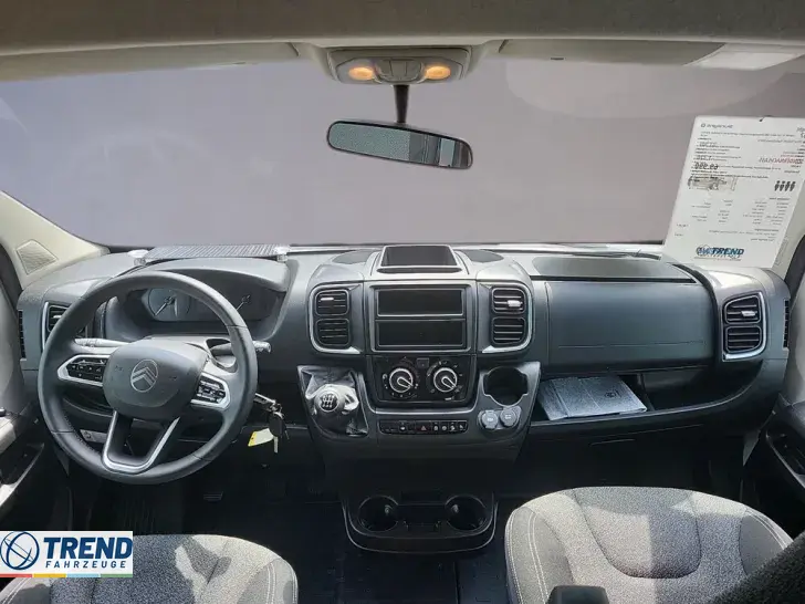 Fahrzeugbild Sunlight T 67 #10