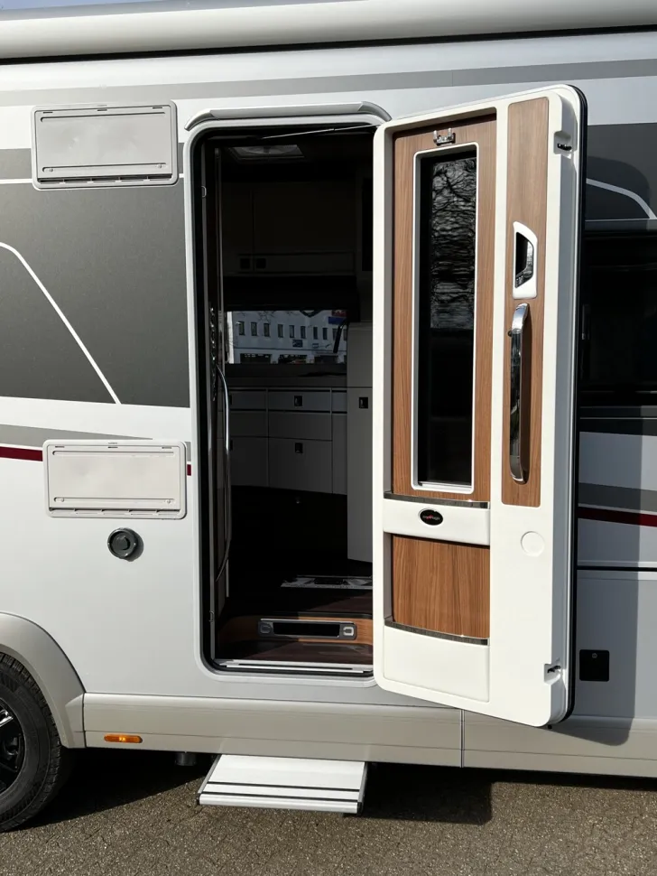 Fahrzeugbild Carthago chic e-line I 61 XL LE #4