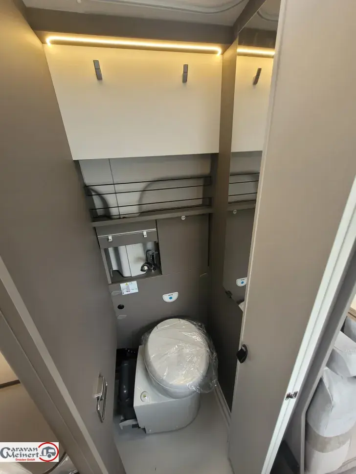 Fahrzeugbild LMC Innovan 592 #18