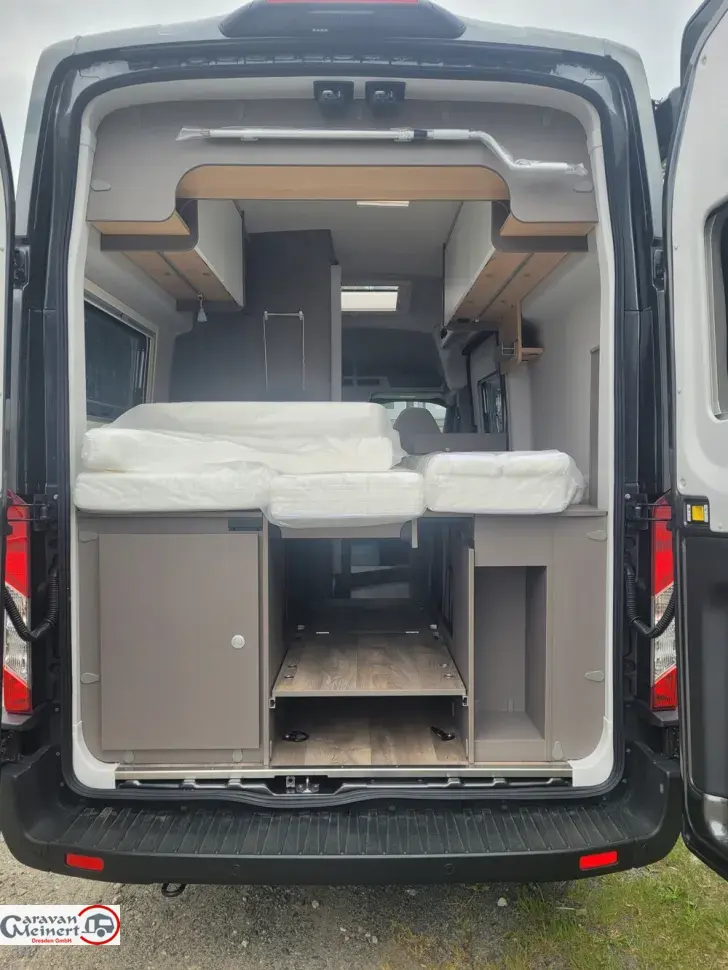 Fahrzeugbild LMC Innovan 592 #22