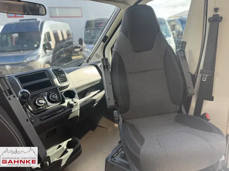 Fahrzeugbild Carado VAN V337 Pro+ Solar, Safety Paket #13
