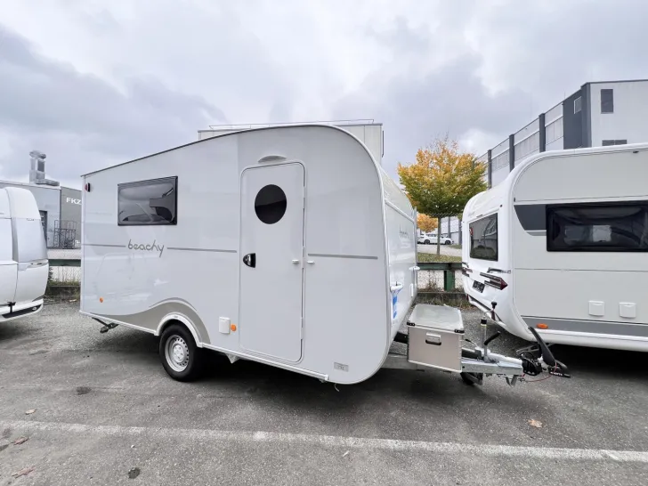 Fahrzeugbild Hobby Beachy 450 #1