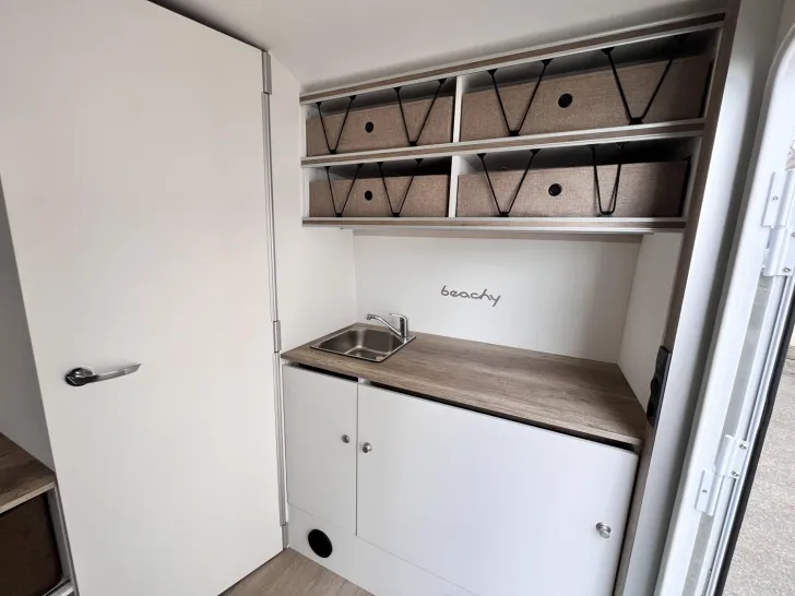 Fahrzeugbild Hobby Beachy 450 #3