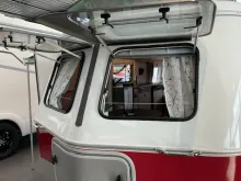 Fahrzeugbild Hymer Eriba ERIBA Touring 542 / 1.4 t / Zuladung 274 kg #5