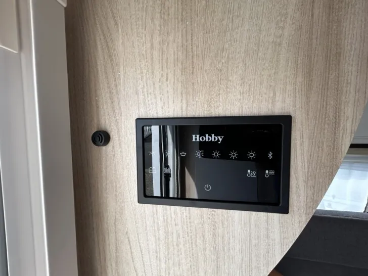 Fahrzeugbild Hobby De Luxe 460 UFe #23