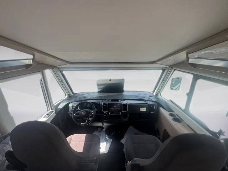 Fahrzeugbild Laika Ecovip H 3109 #9