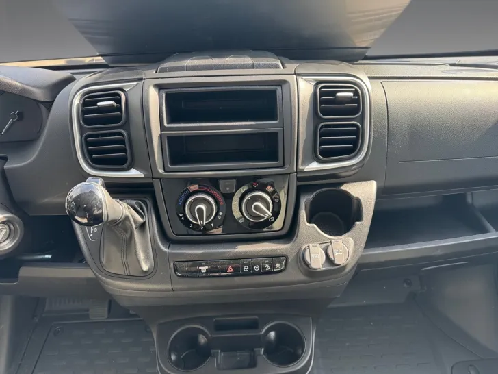 Fahrzeugbild Dethleffs Globetrail 600 DR Citroen Frühjahrs-Sale #9