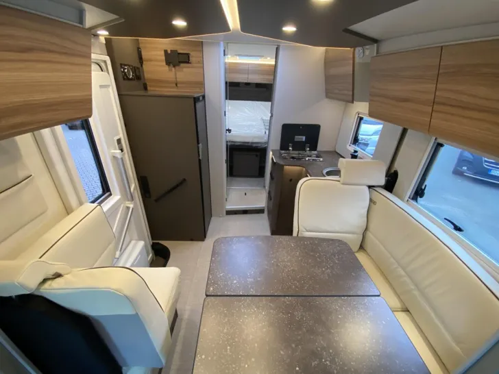 Fahrzeugbild Bürstner B66 TD 732 #17