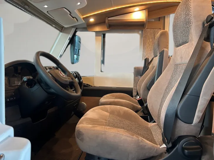 Fahrzeugbild Carthago c-compactline I 141 LE #6