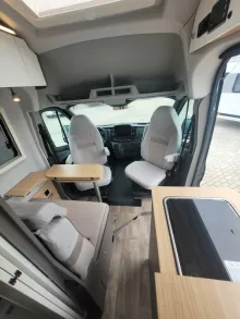 Fahrzeugbild LMC Innovan 592 #13