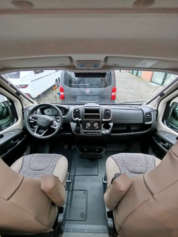 Fahrzeugbild Dethleffs Globetrail 640 ES Fiat *Automatik*180 PS*Markise #10