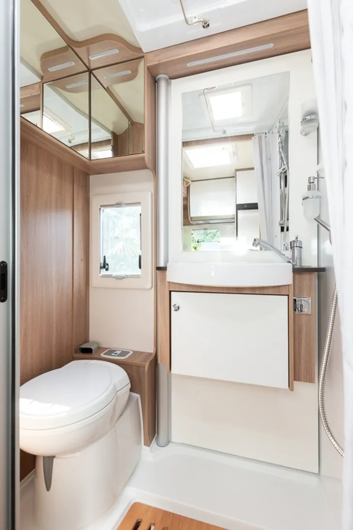 Fahrzeugbild Laika Ecovip L 3019 // 17.480  Ersparnis #16